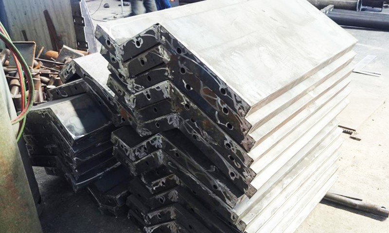 VÁN KHUÔN ĐẶC BIỆT